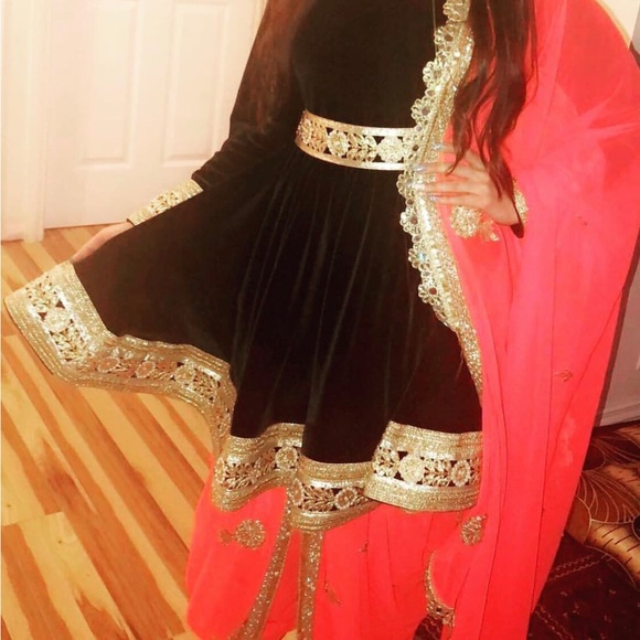 Custom made dress - Picture 3 of 3